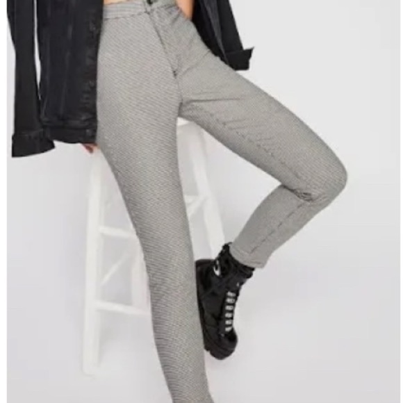 We The Free Pants - We The Free Black and White Skinny Pants- Sz 29